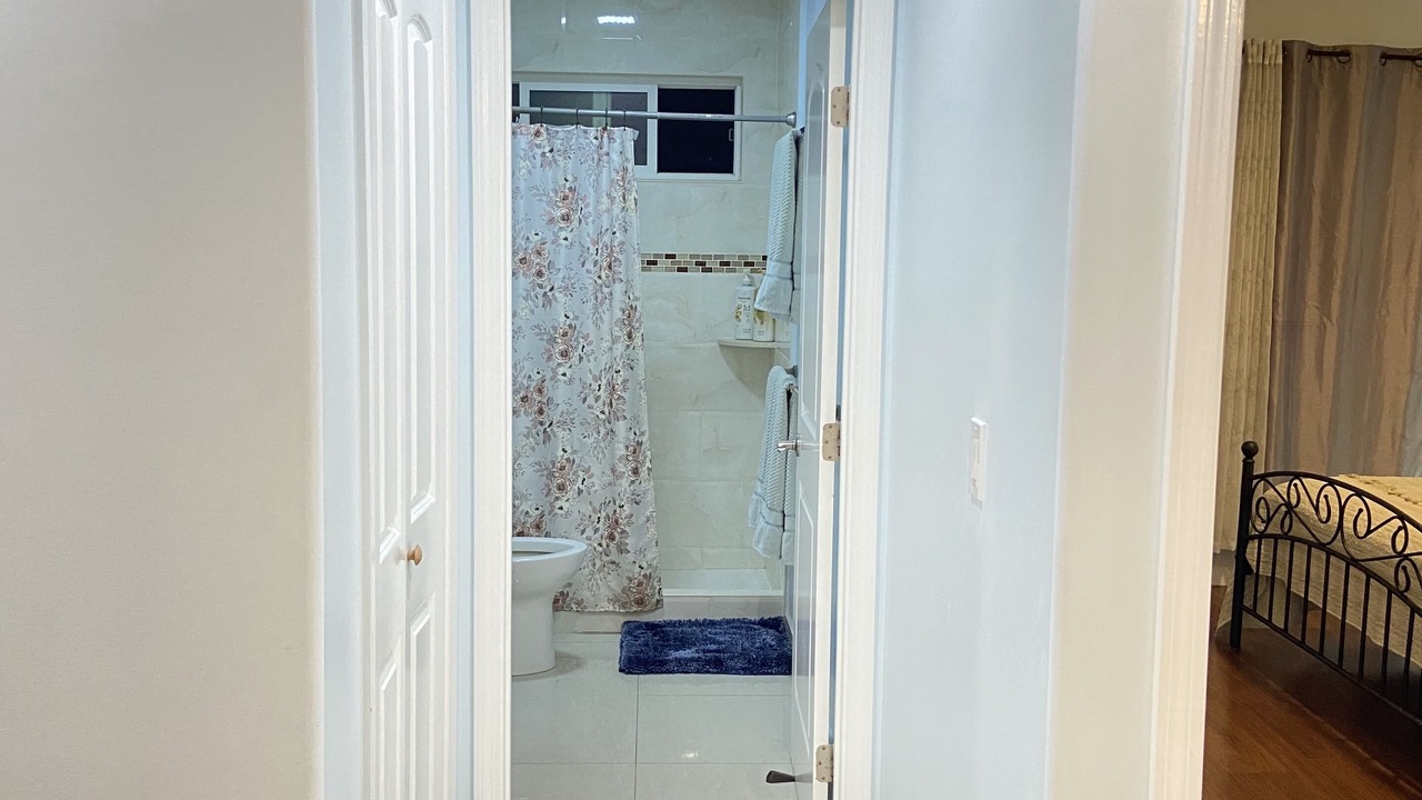 Photo of Bathroom in Liliha - Kapalama