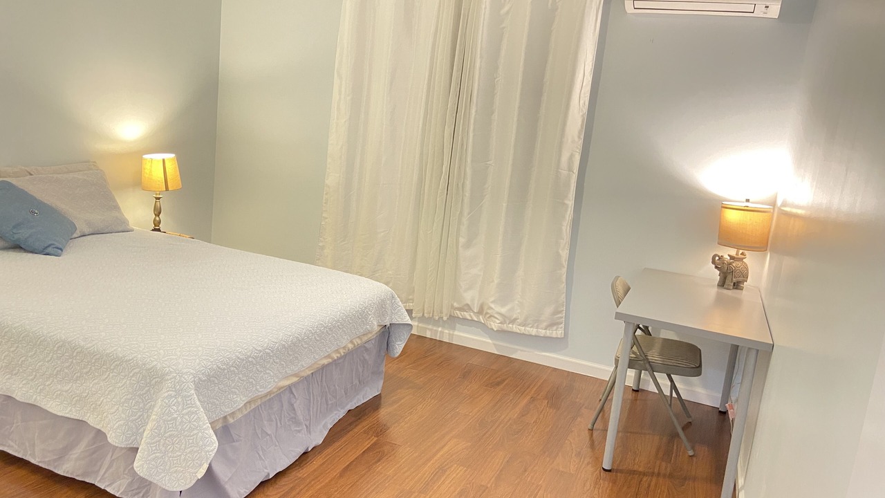 Photo of Bedroom in Liliha - Kapalama