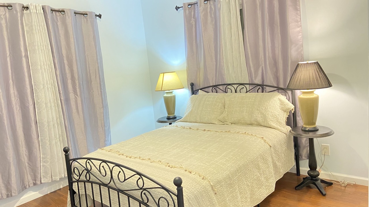 Photo of Bedroom in Liliha - Kapalama