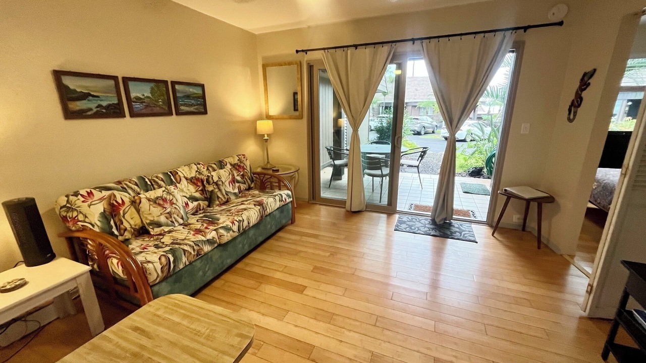 Photo of Livingroom in Punaluu