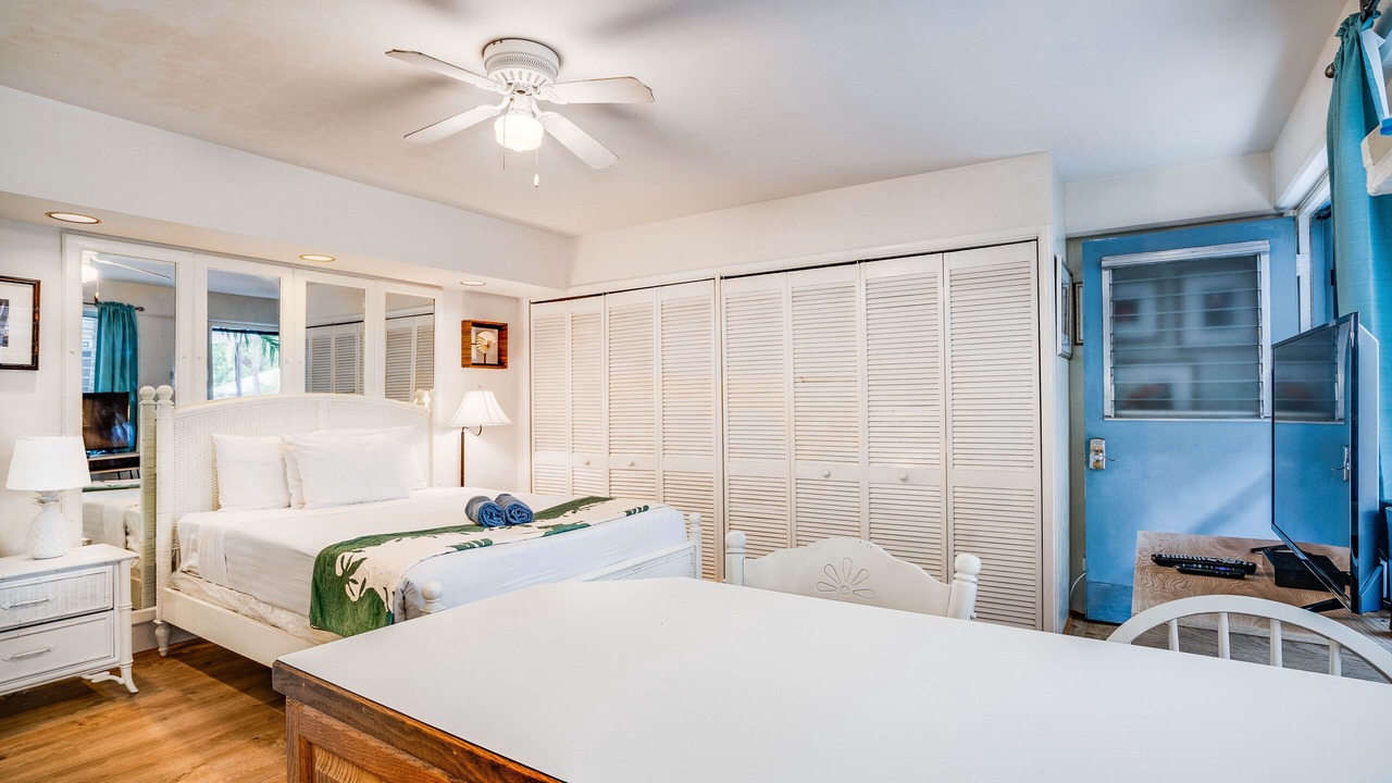 Photo of Bedroom in Waikiki