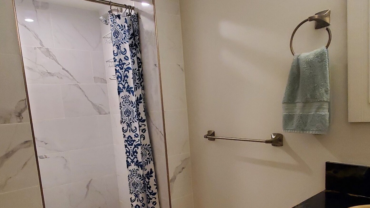 Photo of Bathroom in Makiki