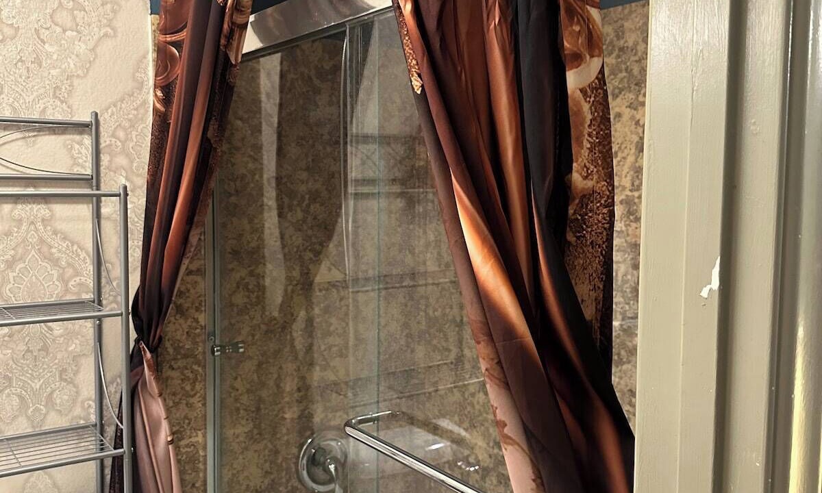 Photo of Bathroom in Arden