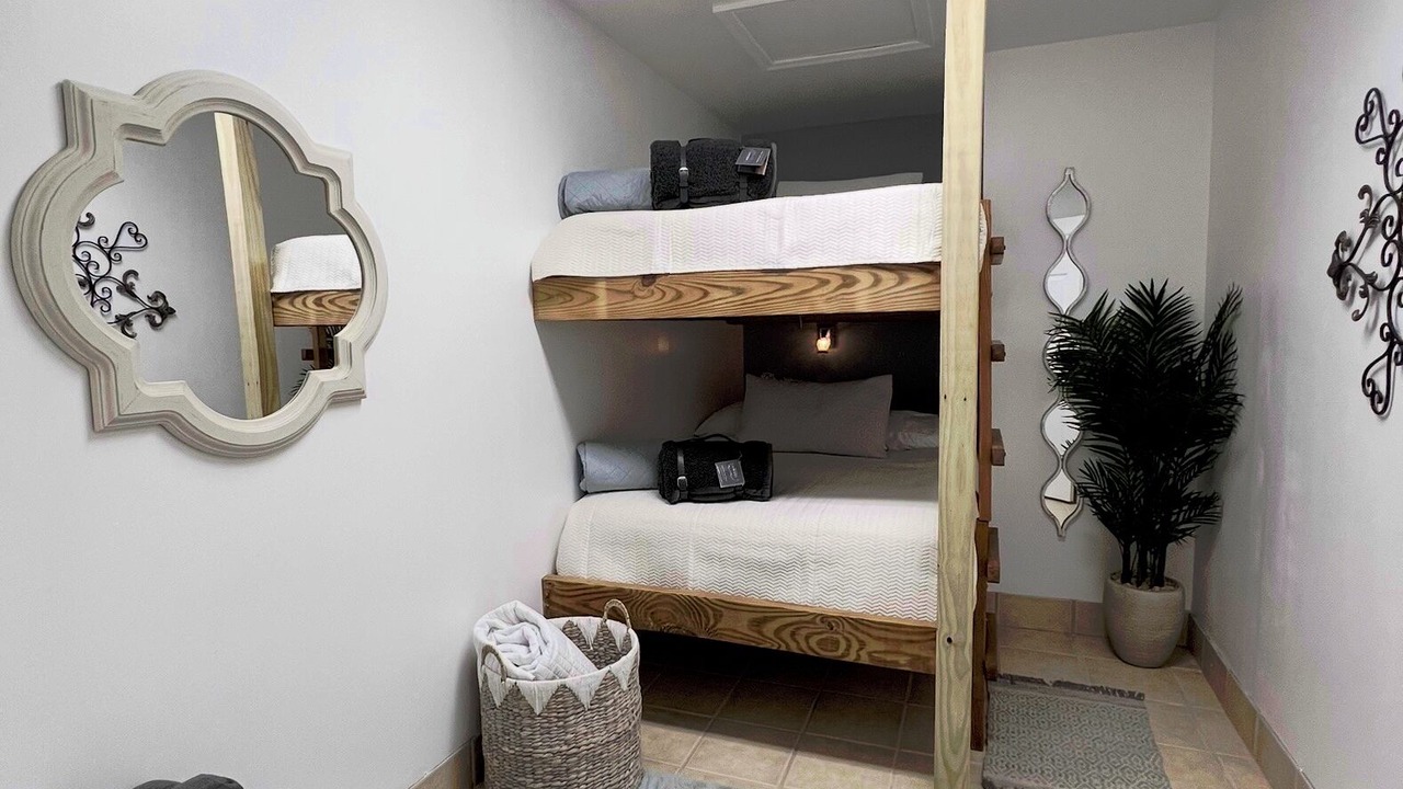 Photo of Bedroom in Achilles