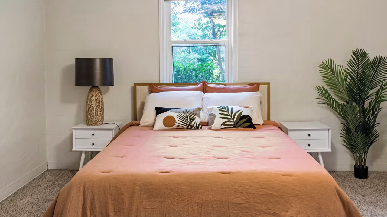 Photo of Bedroom in Loring Heights