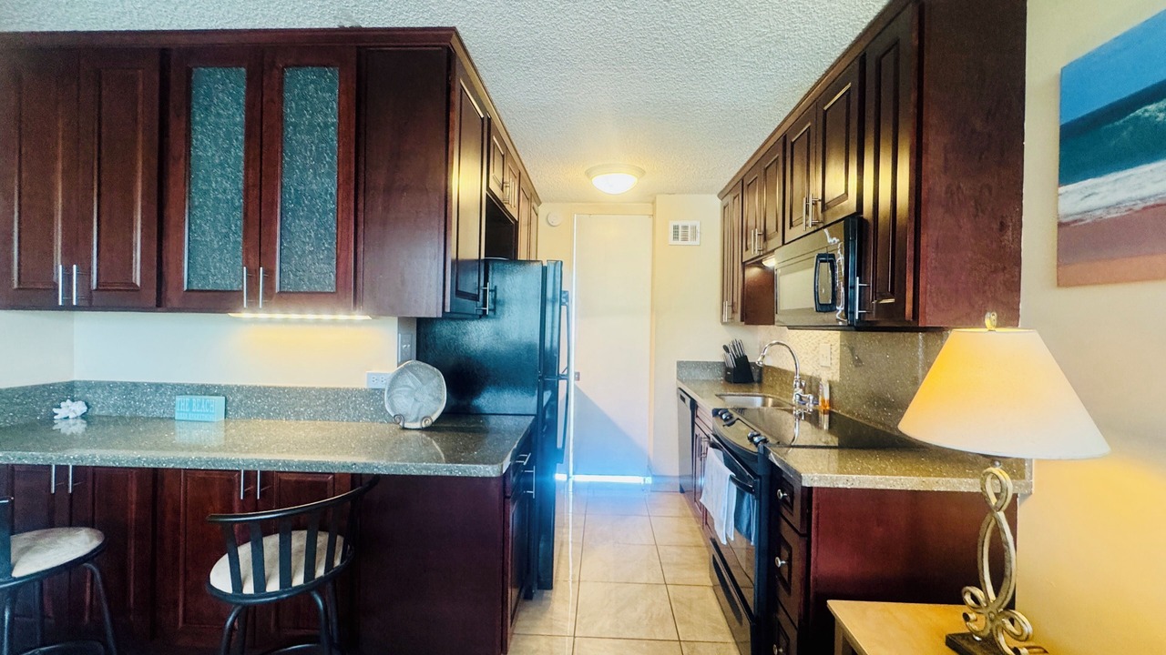Photo of Kitchen in Makaha