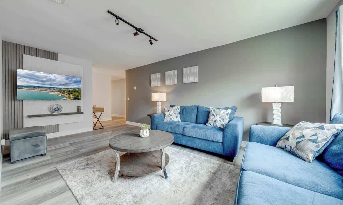 Photo of Livingroom in Oak Ridge