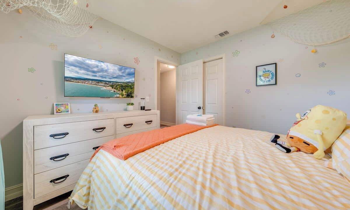 Photo of Bedroom in Oak Ridge