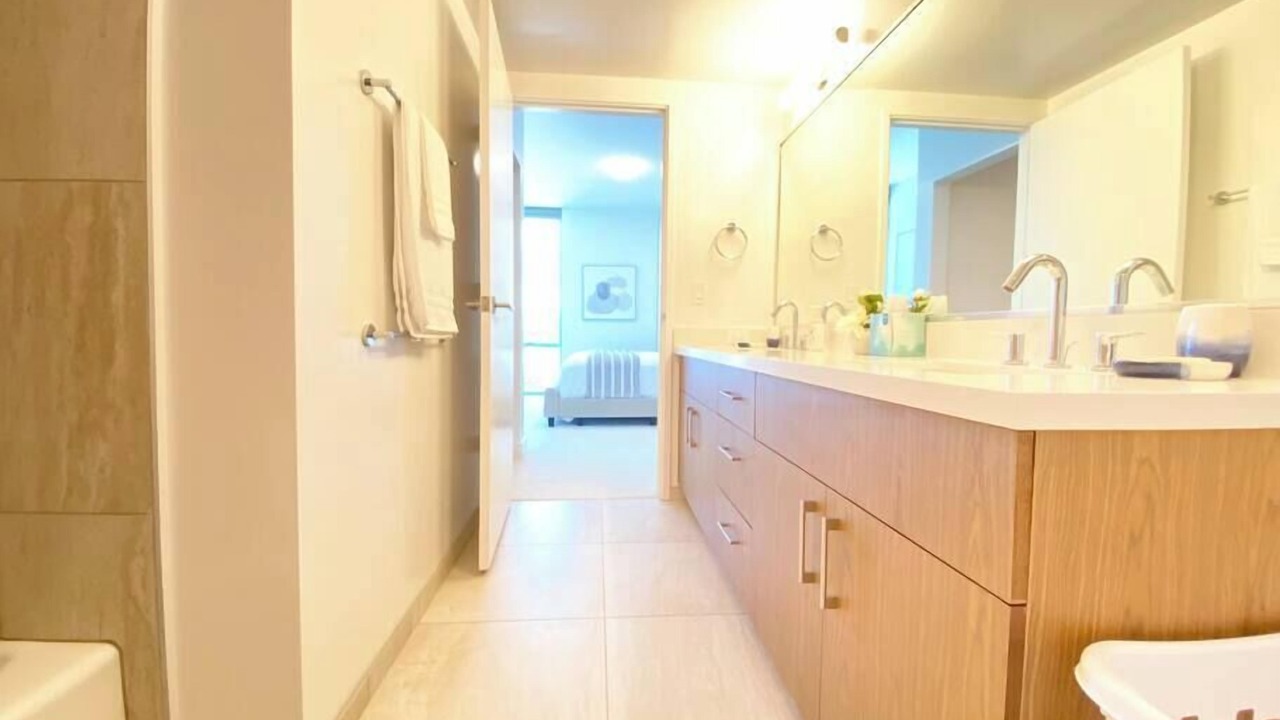 Photo of Bathroom in Ala Moana
