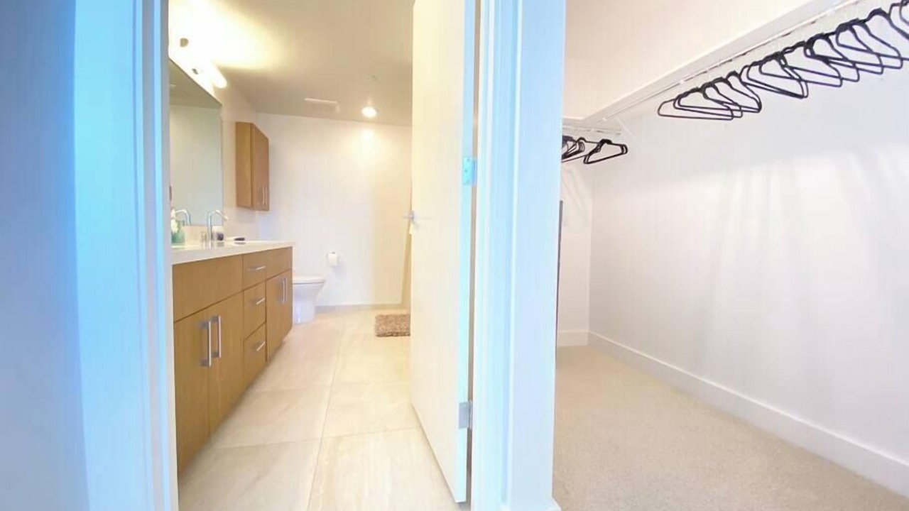 Photo of Bathroom in Ala Moana