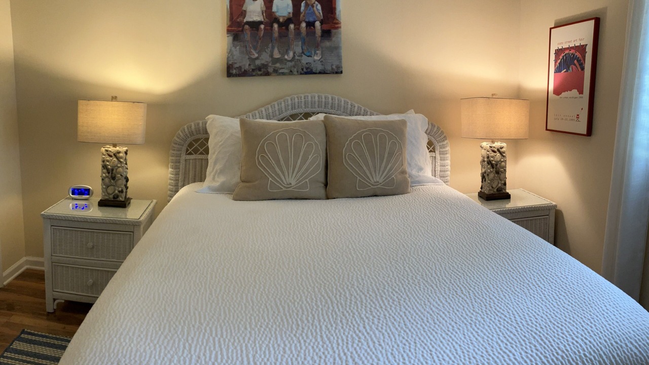 Photo of Bedroom in Demere Park