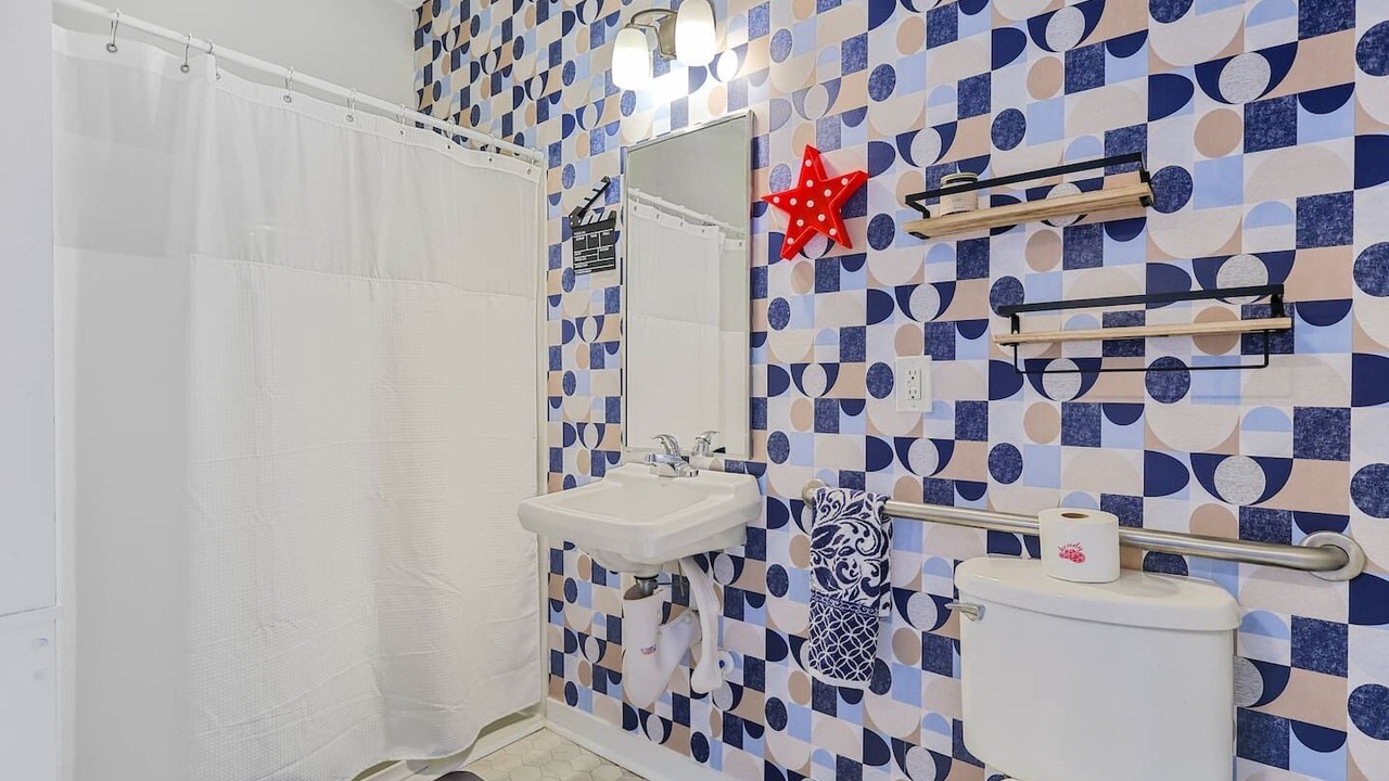 Photo of Bathroom in Salemtown