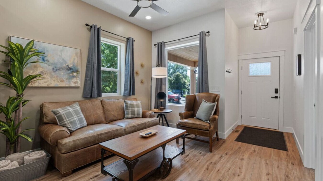 Photo of Livingroom in South Salt Lake