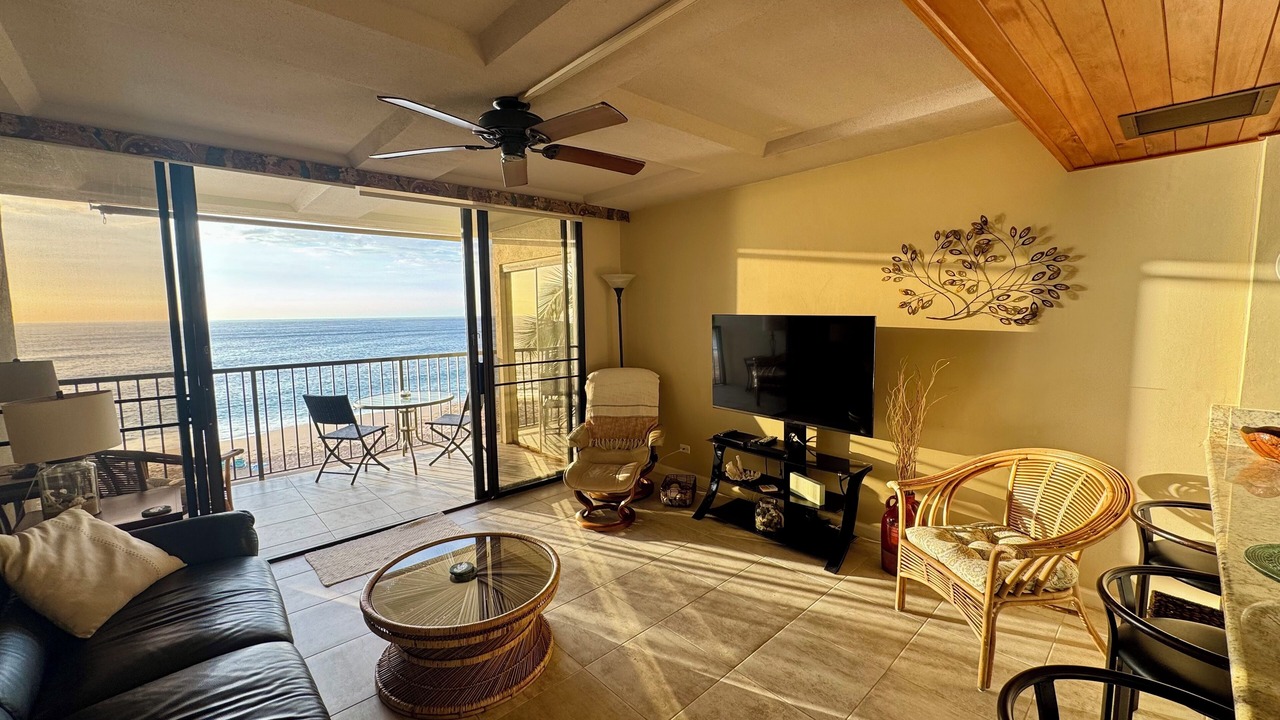 Photo of Livingroom in Makaha