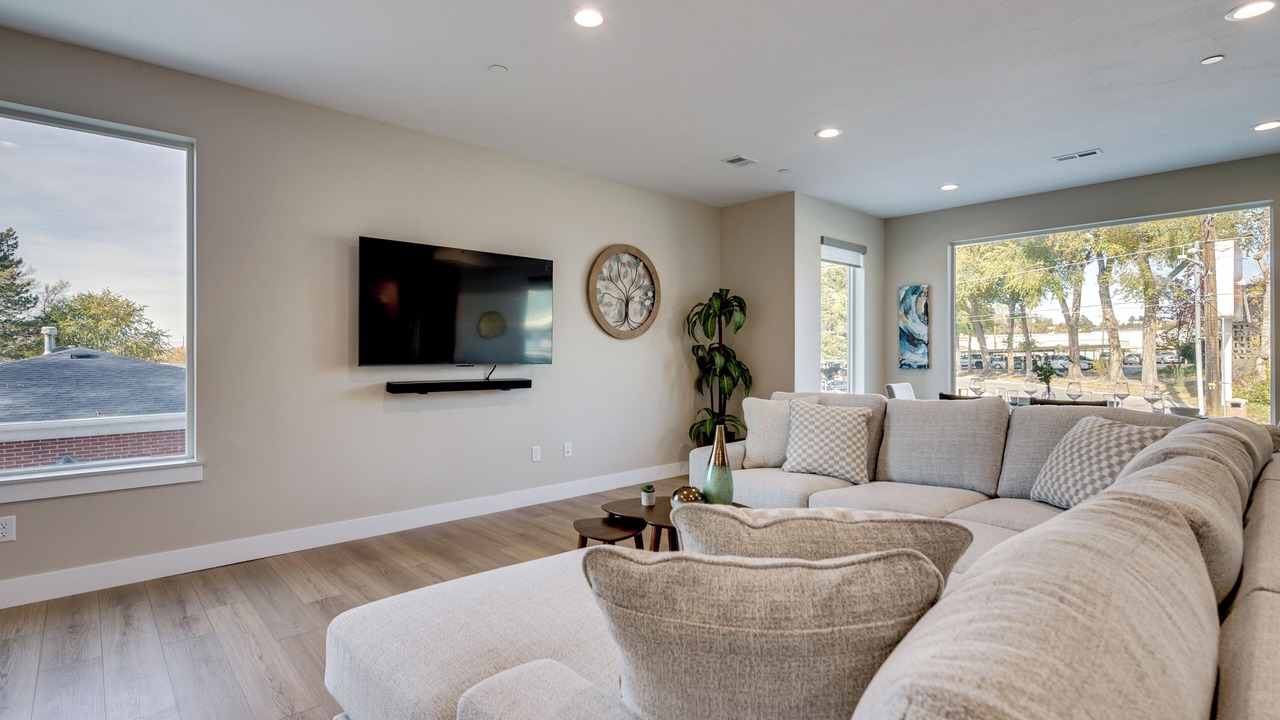 Photo of Livingroom in Millcreek