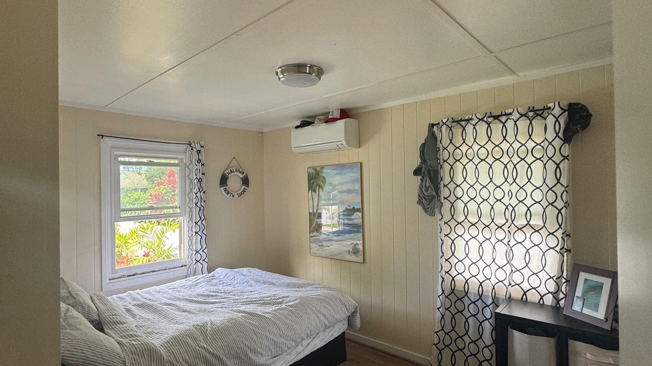 Photo of Bedroom in Waialua