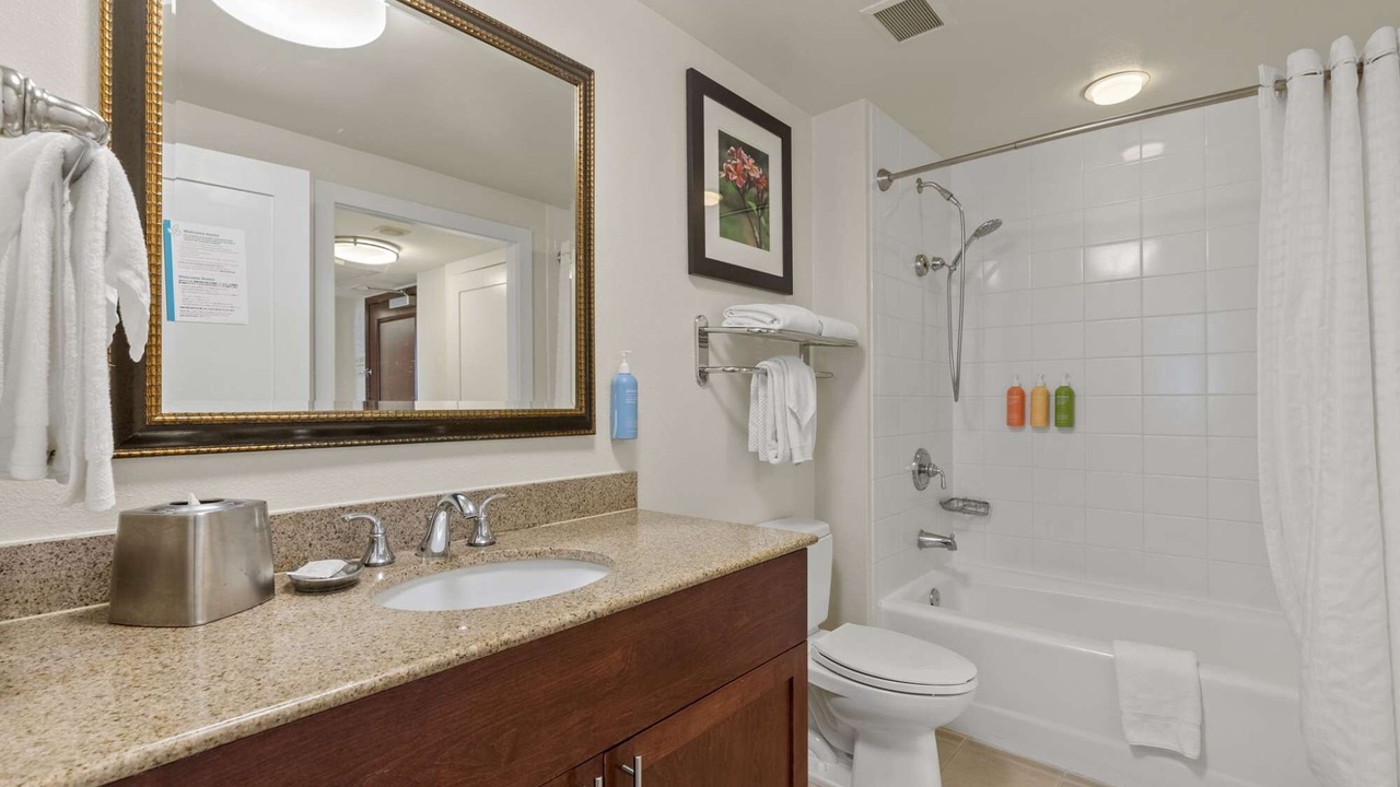 Photo of Bathroom in Waikiki