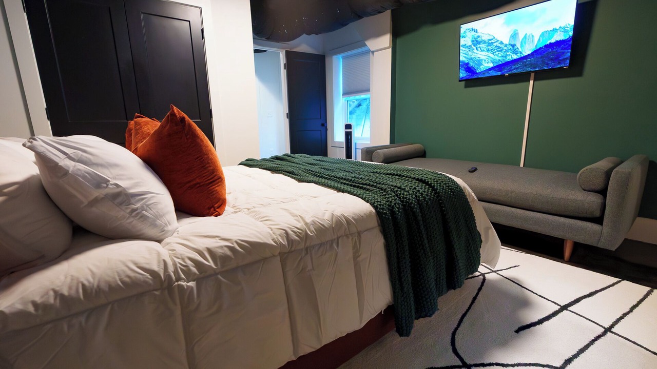 Photo of Bedroom in Kirkwood
