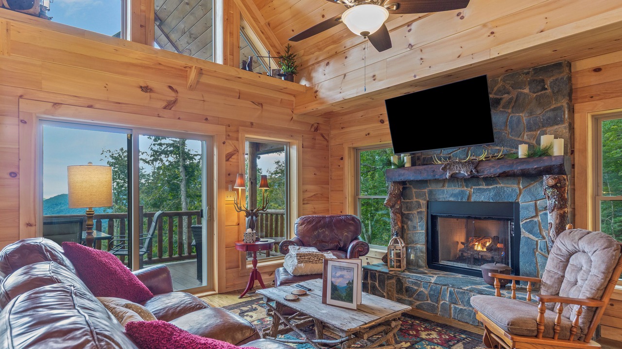 Photo of Livingroom in Mars Hill