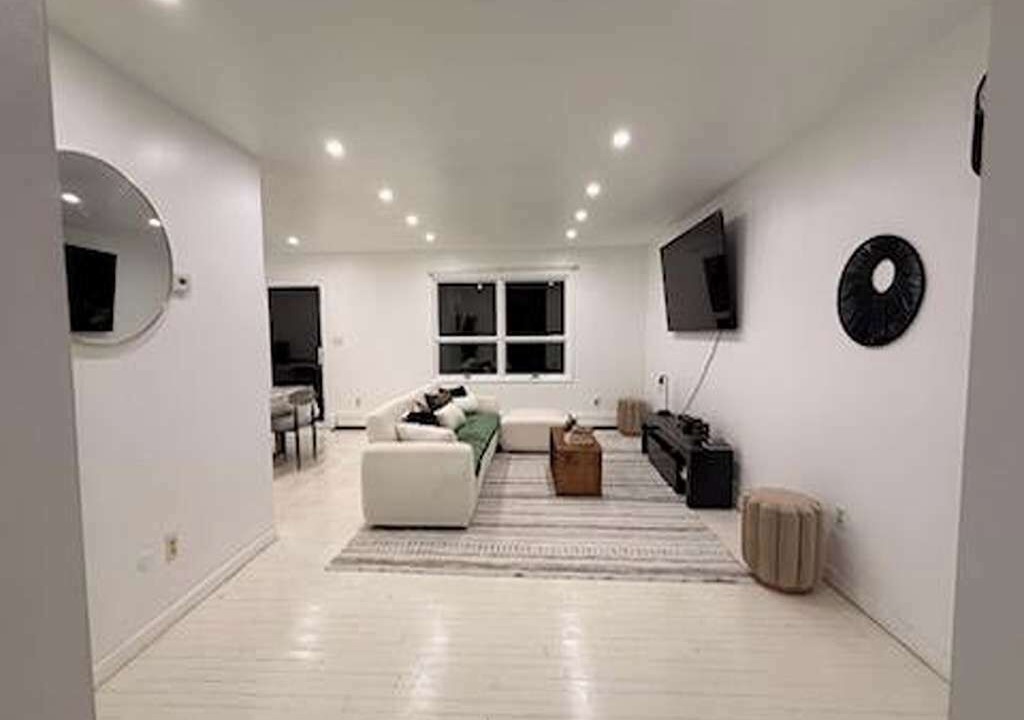 Photo of Livingroom in Monticello