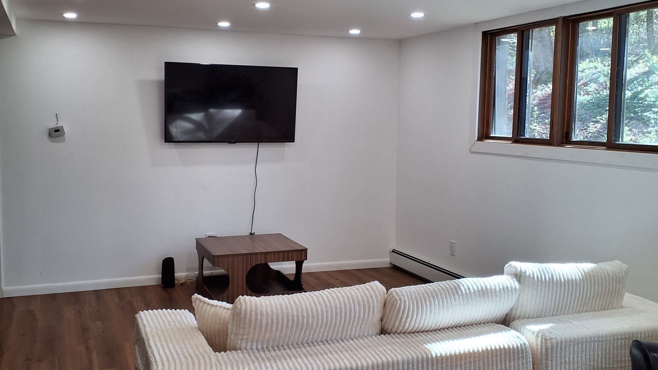 Photo of Livingroom in Monticello