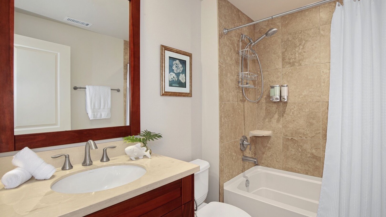 Photo of Bathroom in Poipu