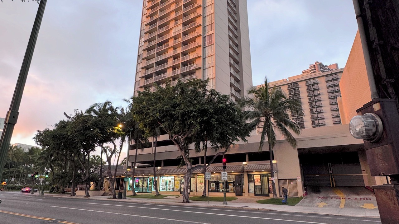 Photo of Outdoor in McCully - Moiliili