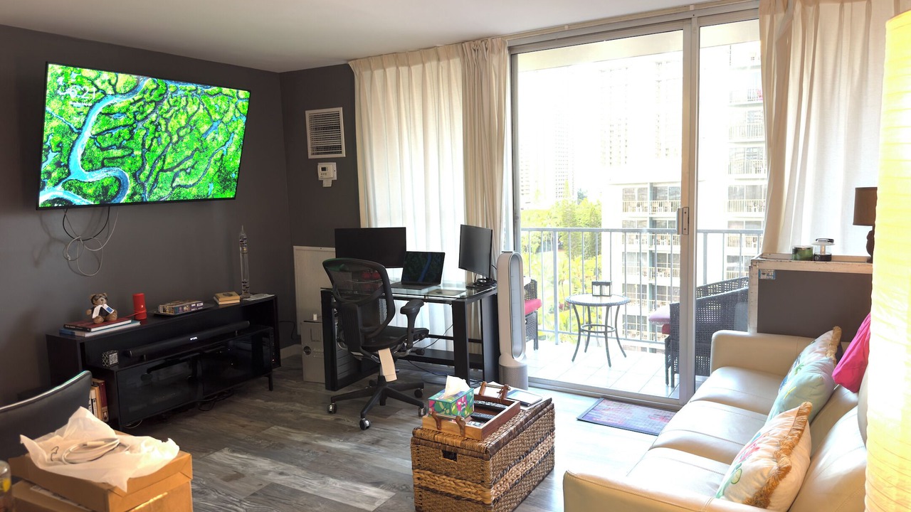 Photo of Livingroom in McCully - Moiliili