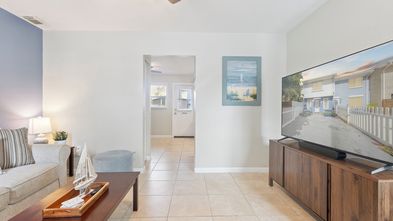 Photo of Livingroom in Cape Caneveral Beach Gardens