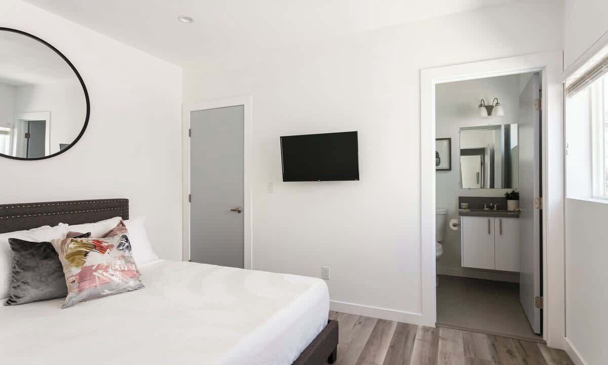 Photo of Bedroom in Westlake