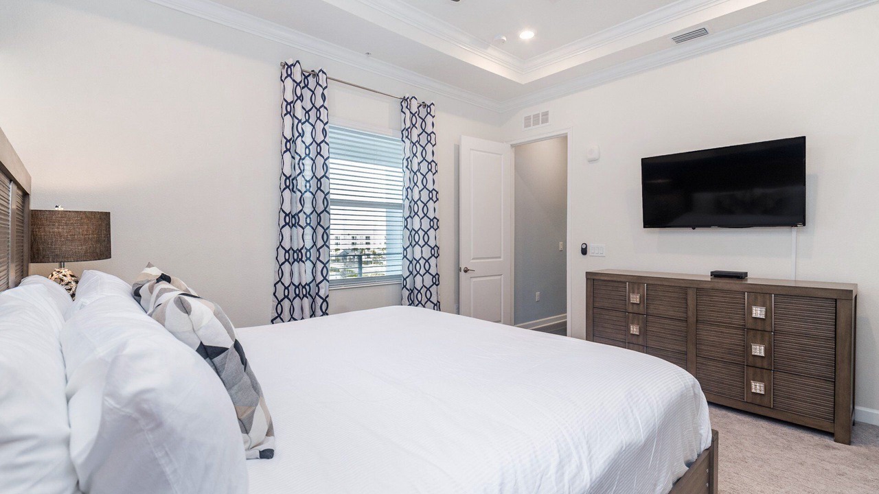 Photo of Bedroom in Bay Lake