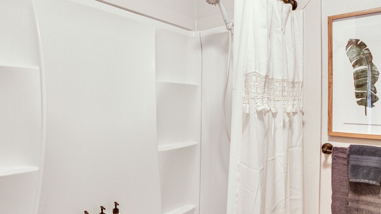 Photo of Bathroom in Hilo