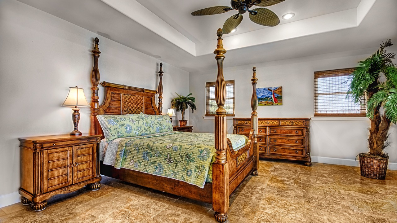 Photo of Bedroom in Kahaluu Bay