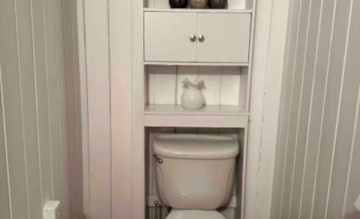 Photo of Bathroom in Mark Twain