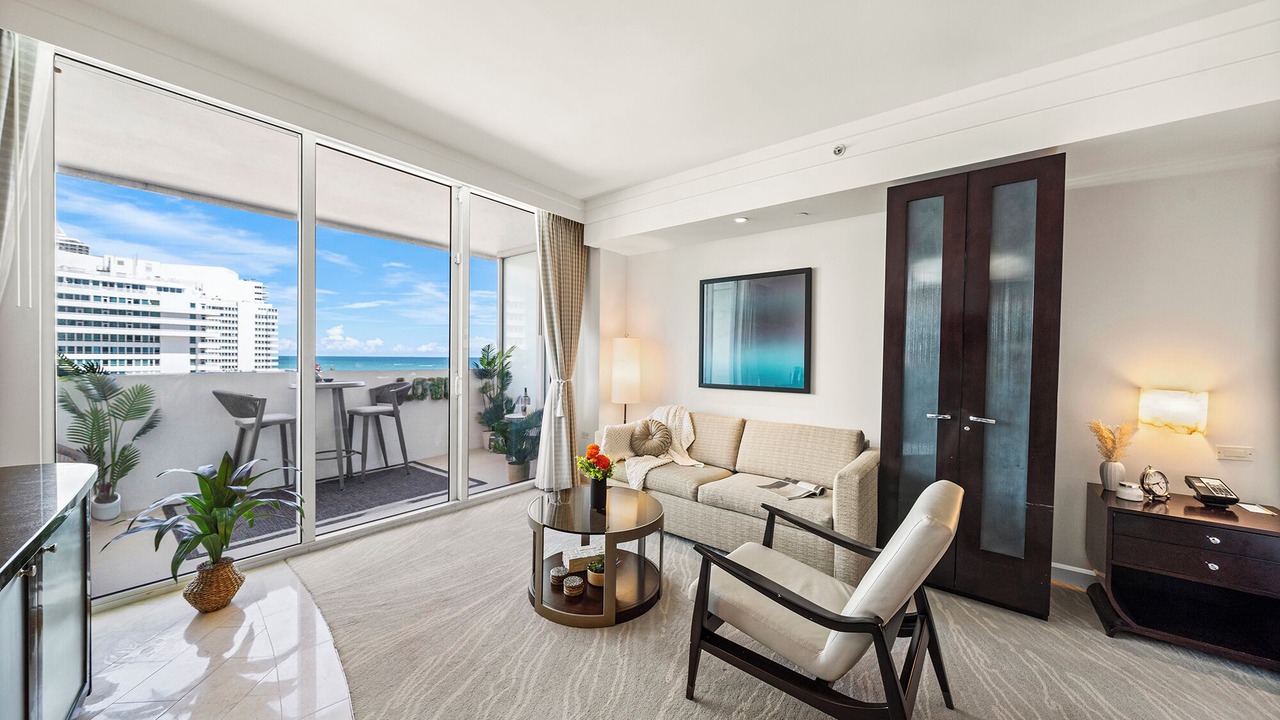 Photo of Livingroom in Mid Beach