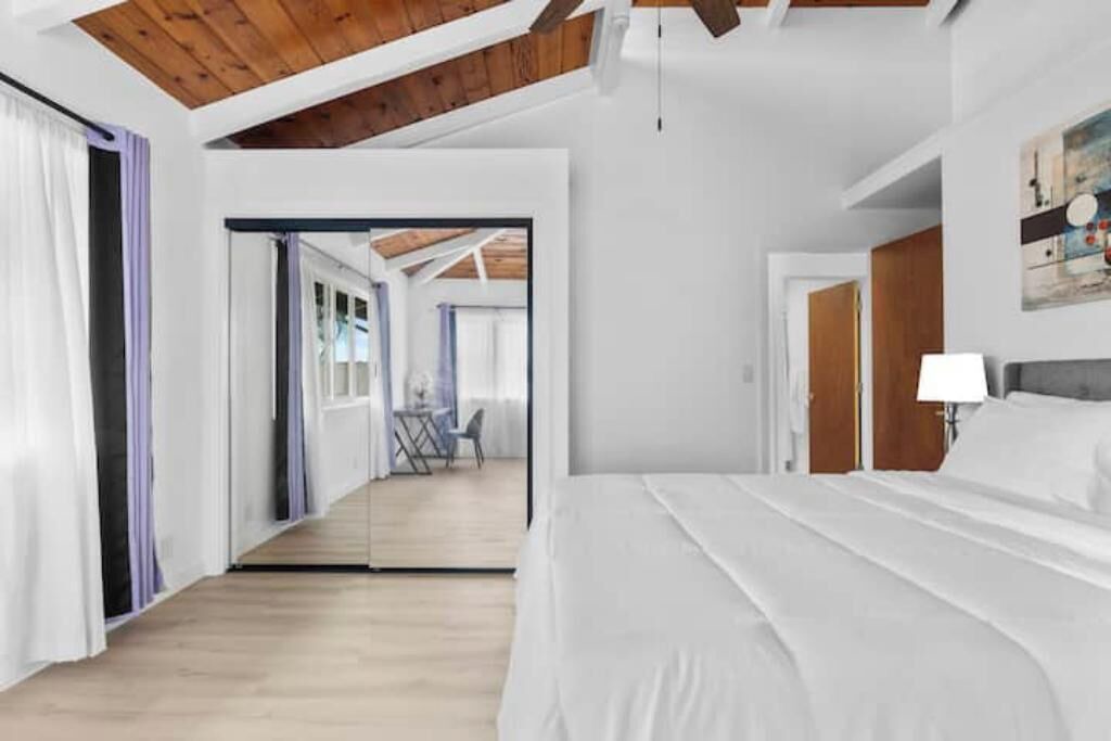Photo of Bedroom in Kona Palisades