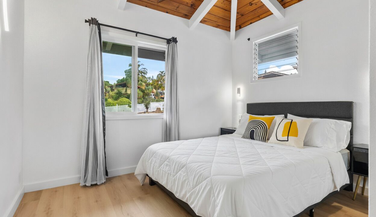 Photo of Bedroom in Kona Palisades