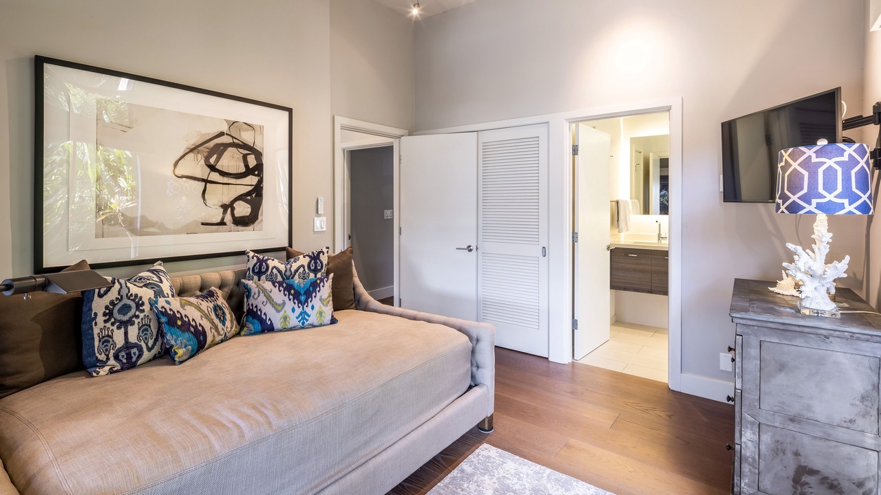 Photo of Bedroom in Manoa