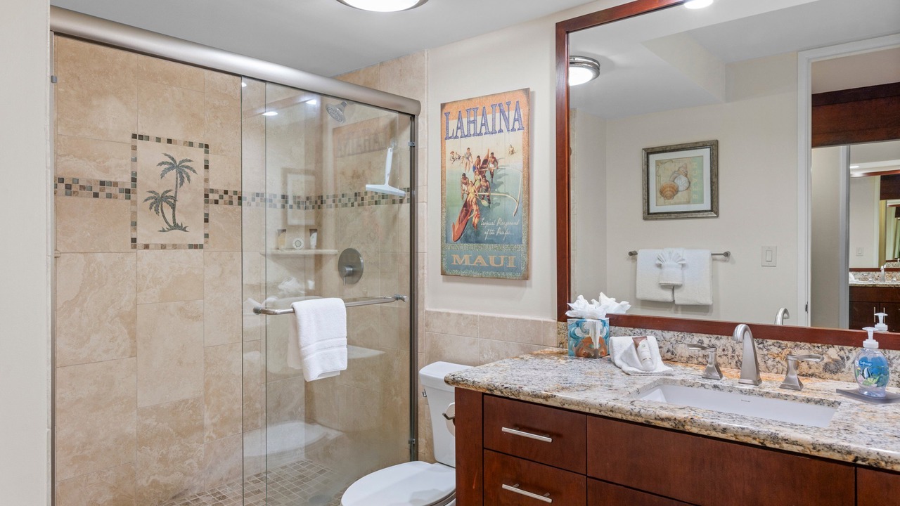 Photo of Bathroom in Historic Lahaina Front Street