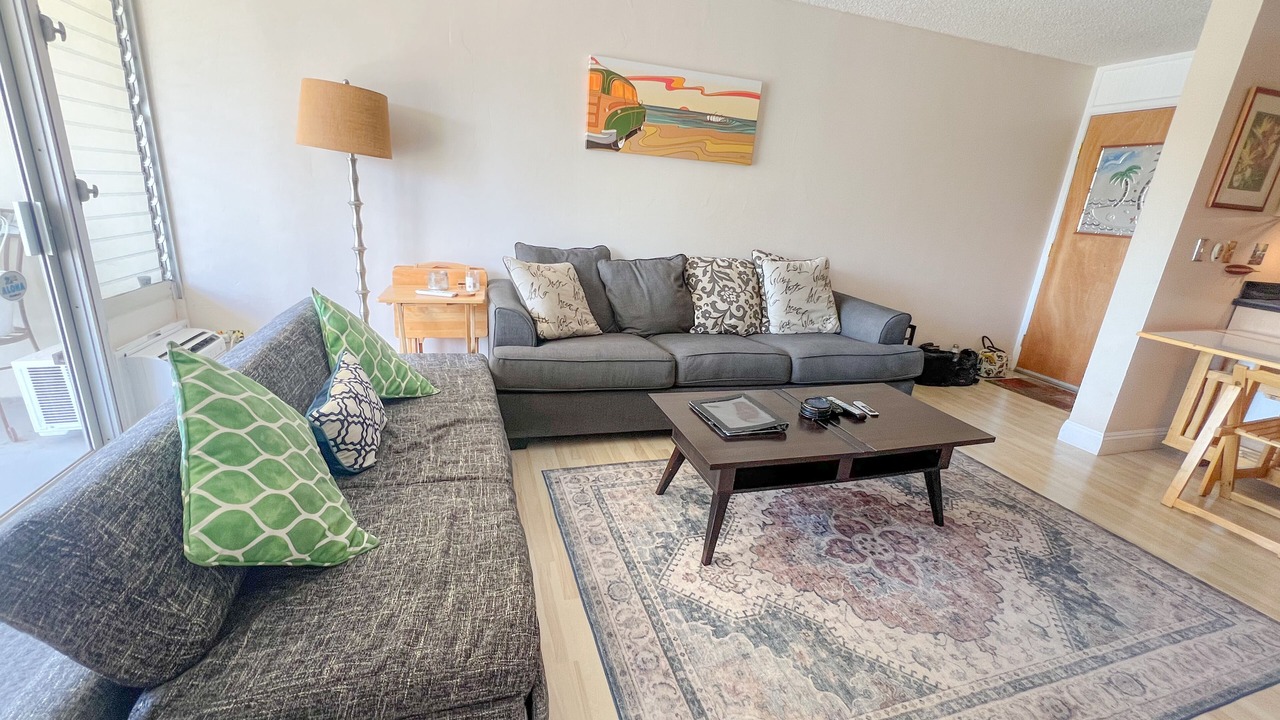 Photo of Livingroom in Waikiki