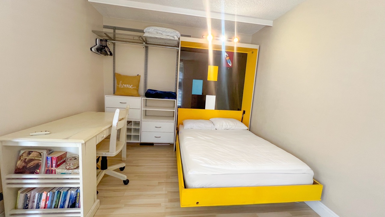 Photo of Bedroom in Waikiki