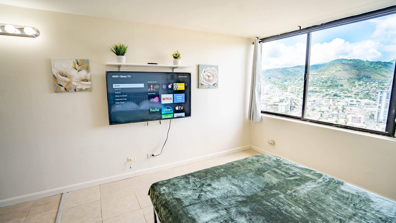 Photo of Bedroom in Waikiki