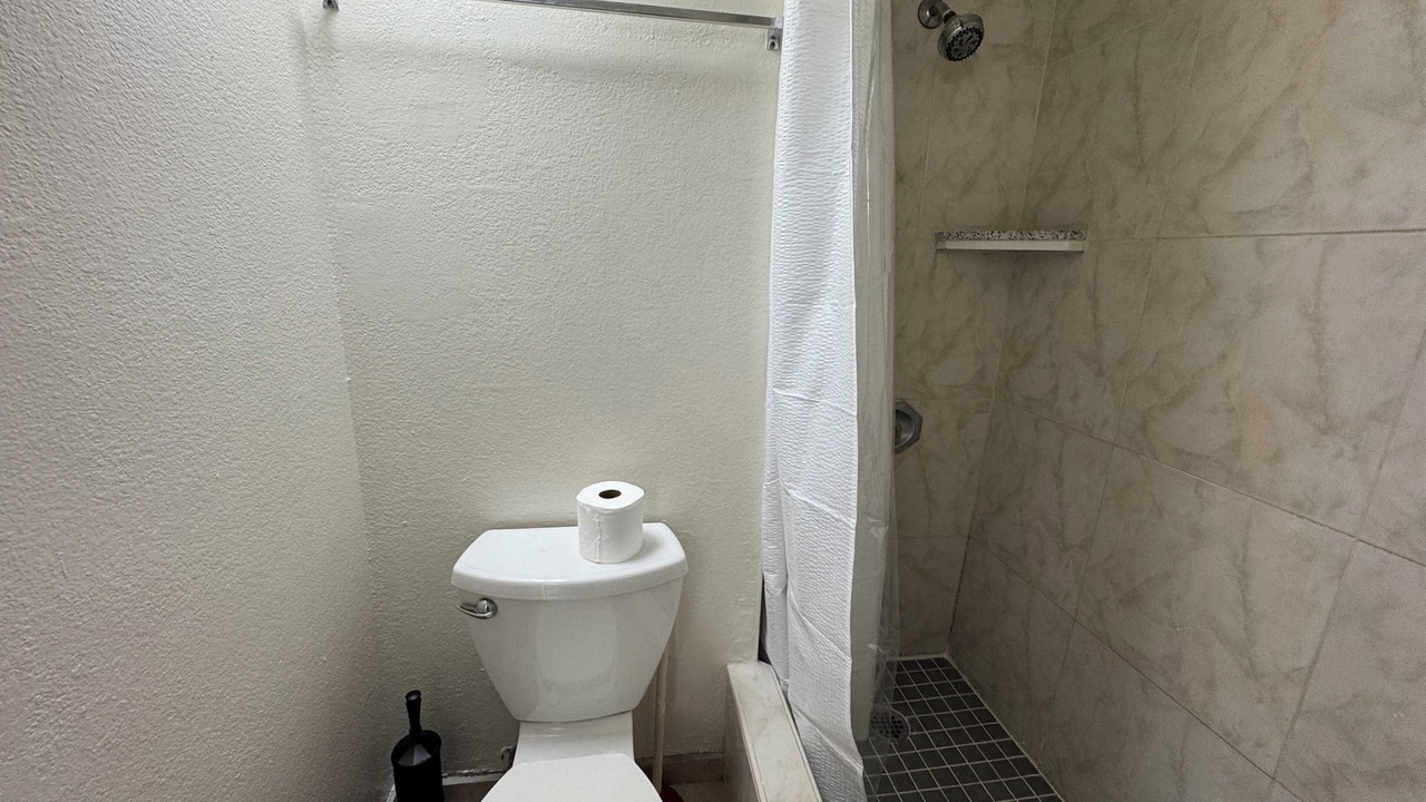 Photo of Bathroom in Waikiki
