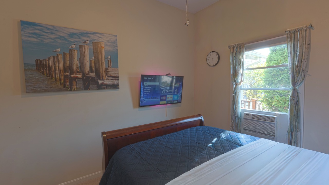 Photo of Bedroom in Rumford Center