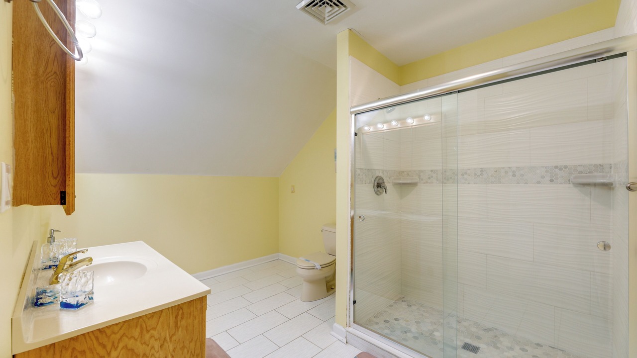 Photo of Bathroom in Caine Woods