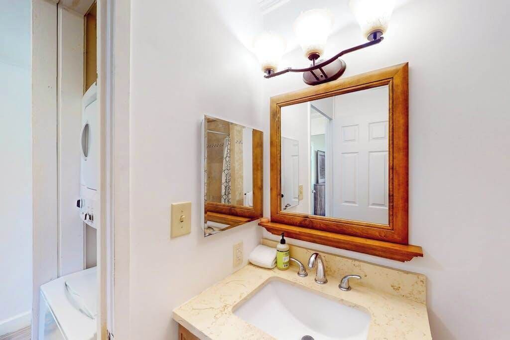 Photo of Bathroom in Kahuku