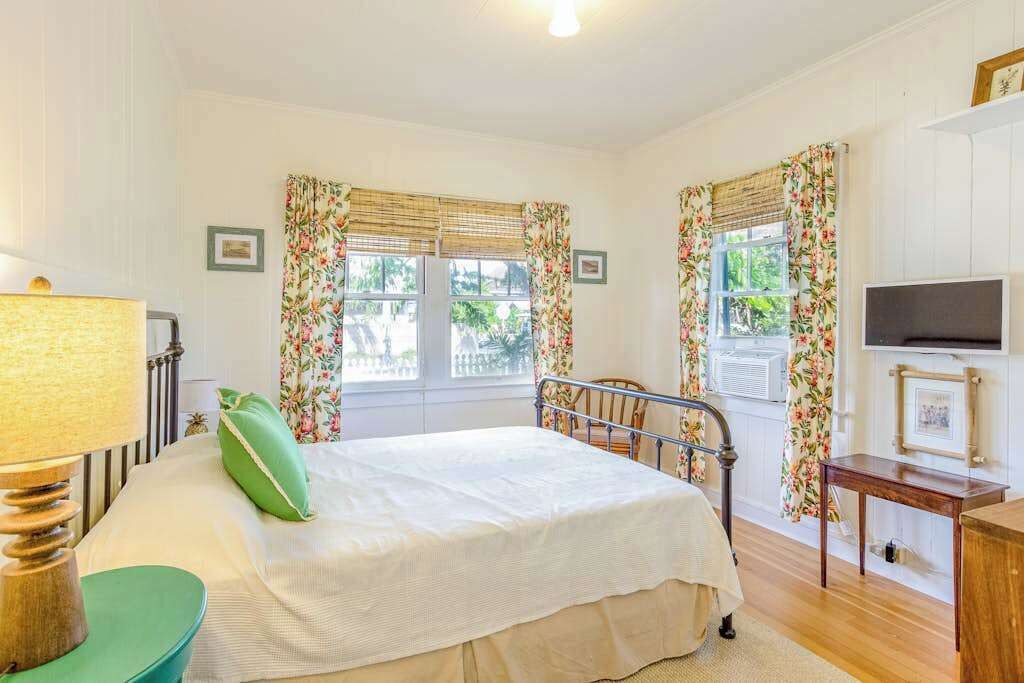 Photo of Bedroom in Diamond Head - Kapahulu - St. Louis