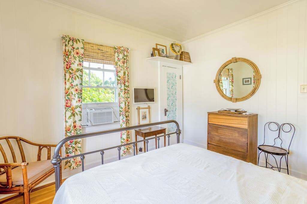 Photo of Bedroom in Diamond Head - Kapahulu - St. Louis