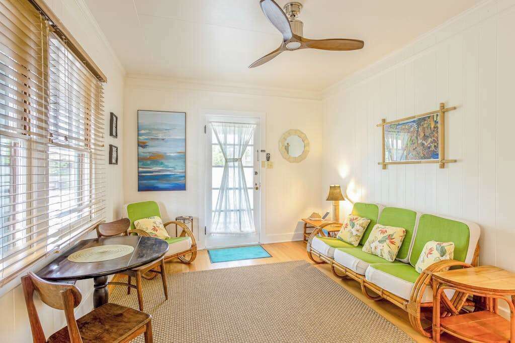 Photo of Livingroom in Diamond Head - Kapahulu - St. Louis