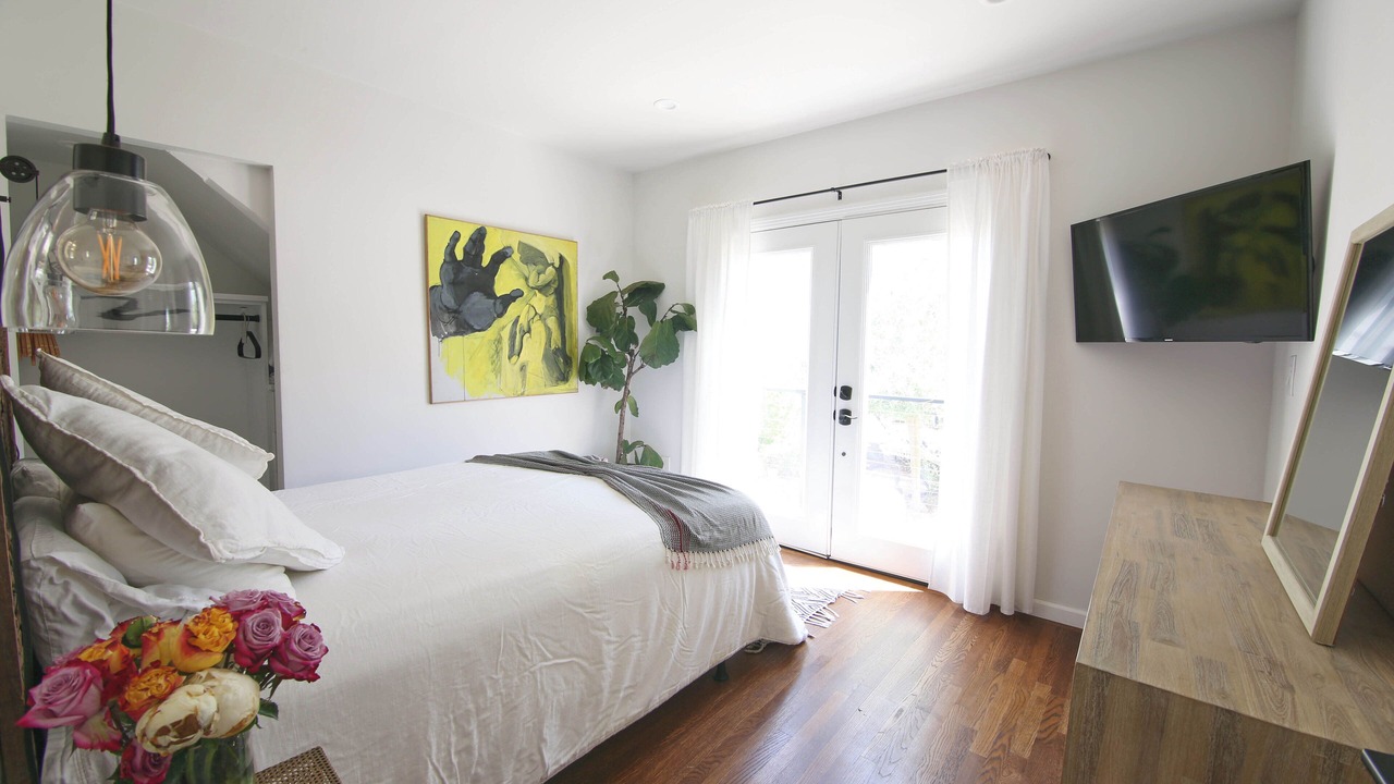Photo of Bedroom in Mid City